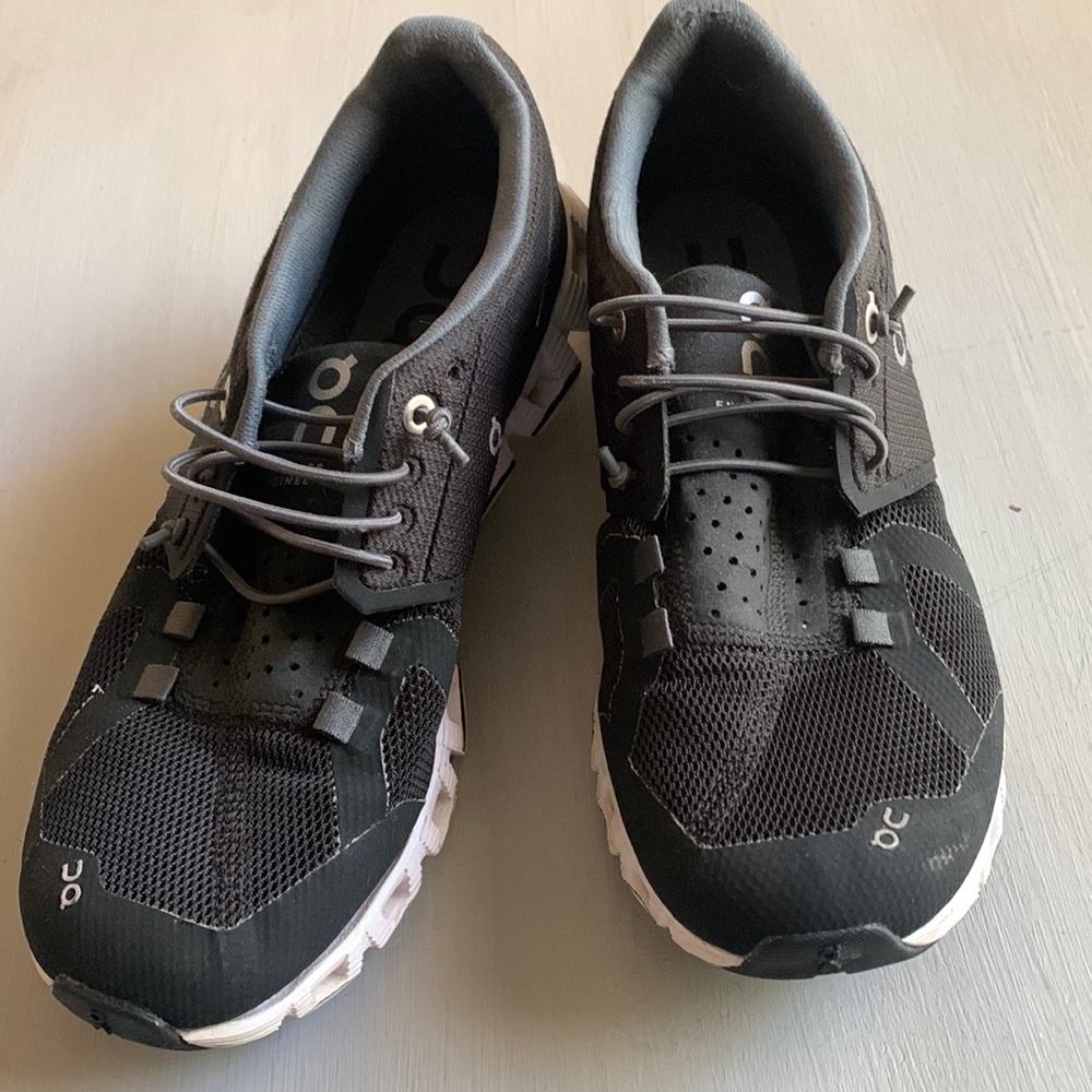 On Cloud Black Sneakers